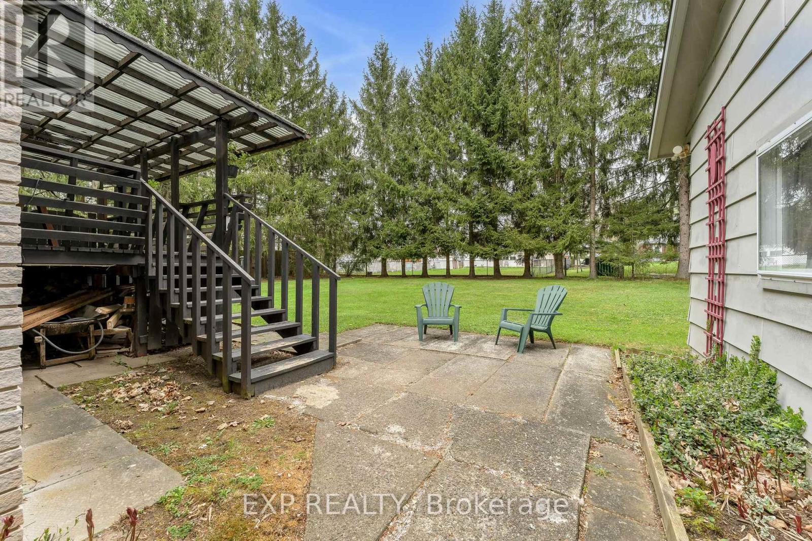 31 Southcrest Drive, Greater Napanee (Greater Napanee), Ontario  K7R 3J9 - Photo 36 - X12449146