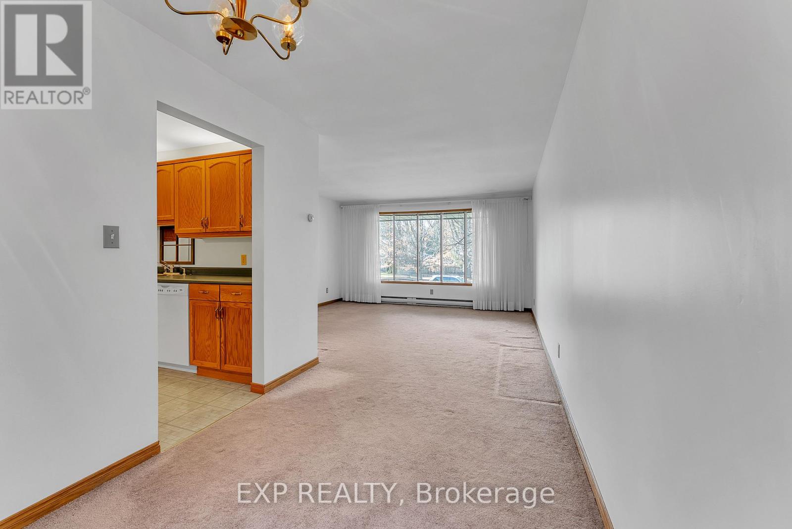 31 Southcrest Drive, Greater Napanee (Greater Napanee), Ontario  K7R 3J9 - Photo 8 - X12449146