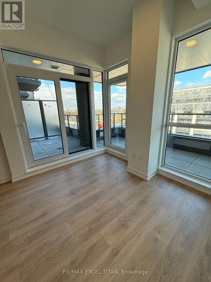 621 - 1037 The Queensway Street N, Toronto, Ontario  M8Z 6C7 - Photo 7 - W12568238