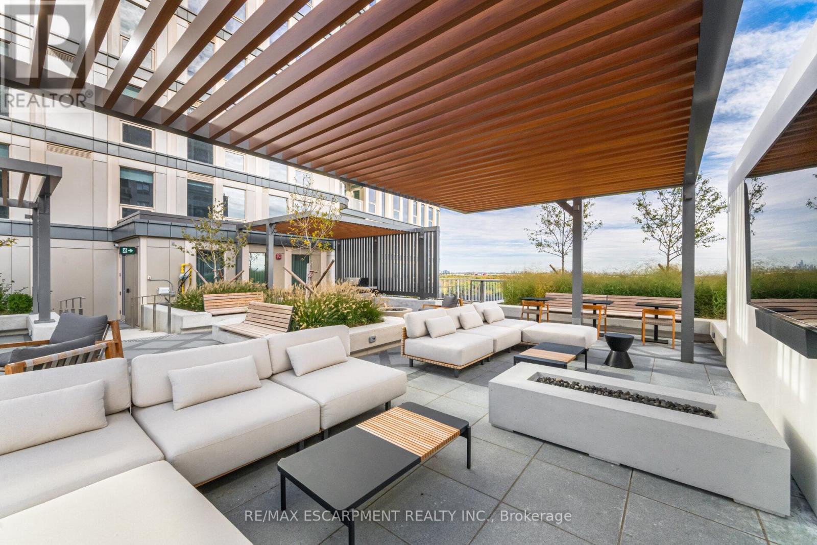 1901 - 3240 William Coltson Avenue, Oakville, Ontario  L6H 8C8 - Photo 24 - W12568252