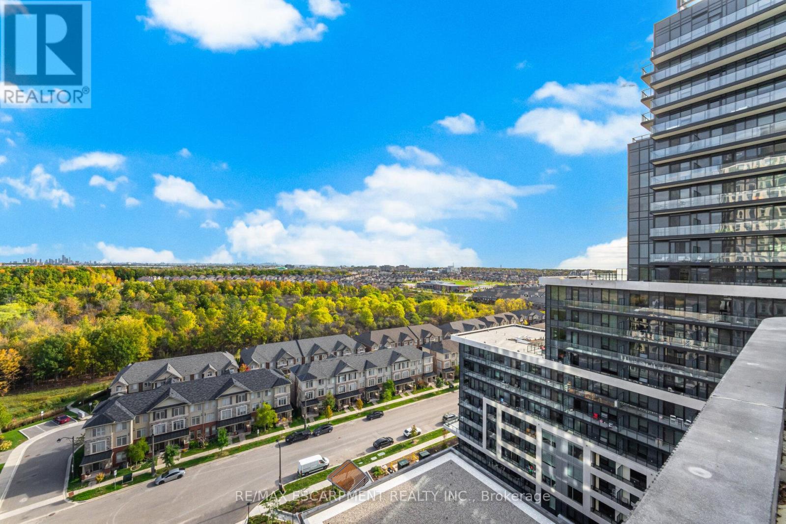 1901 - 3240 William Coltson Avenue, Oakville, Ontario  L6H 8C8 - Photo 25 - W12568252