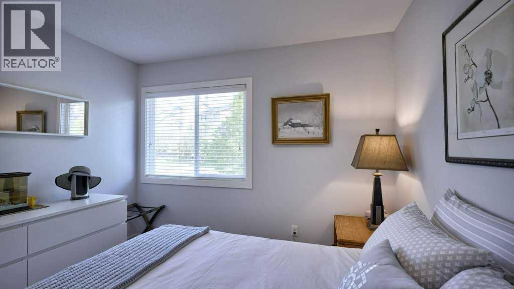 244 Heritage Bay, Cochrane, Alberta  T4C 0L3 - Photo 31 - A2235147