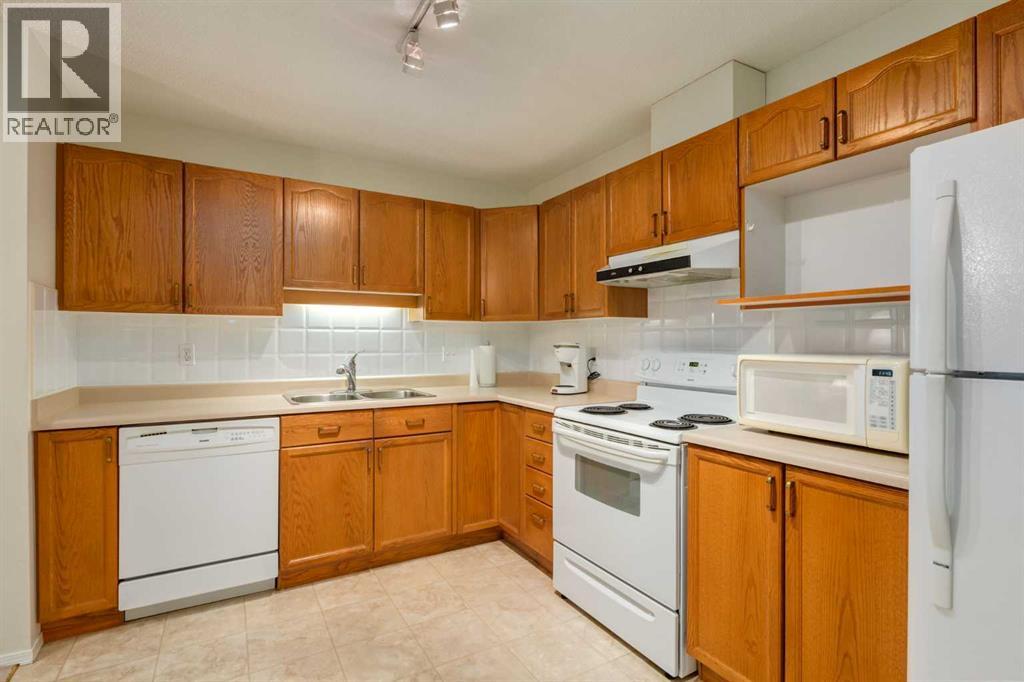 3204, 3204 Sienna Park Green Sw, Calgary, Alberta  T3H 3N7 - Photo 5 - A2270627