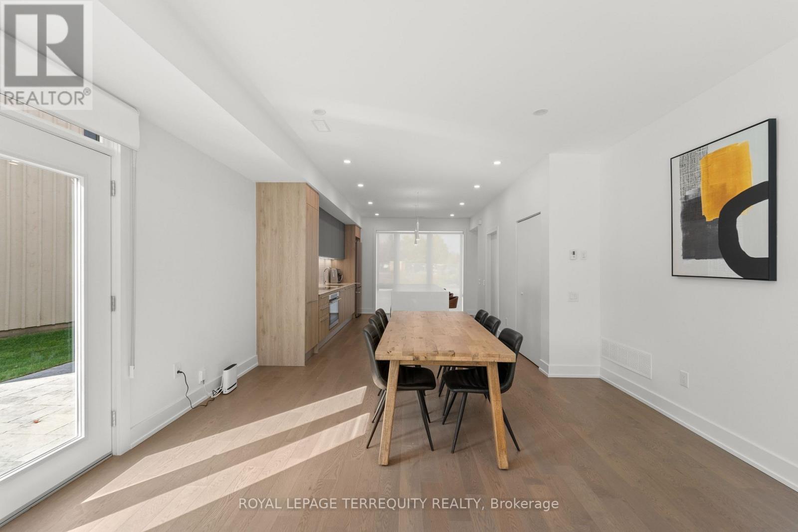 43 Rockmount Crescent, Gravenhurst, Ontario  P1P 0A6 - Photo 8 - X12568220