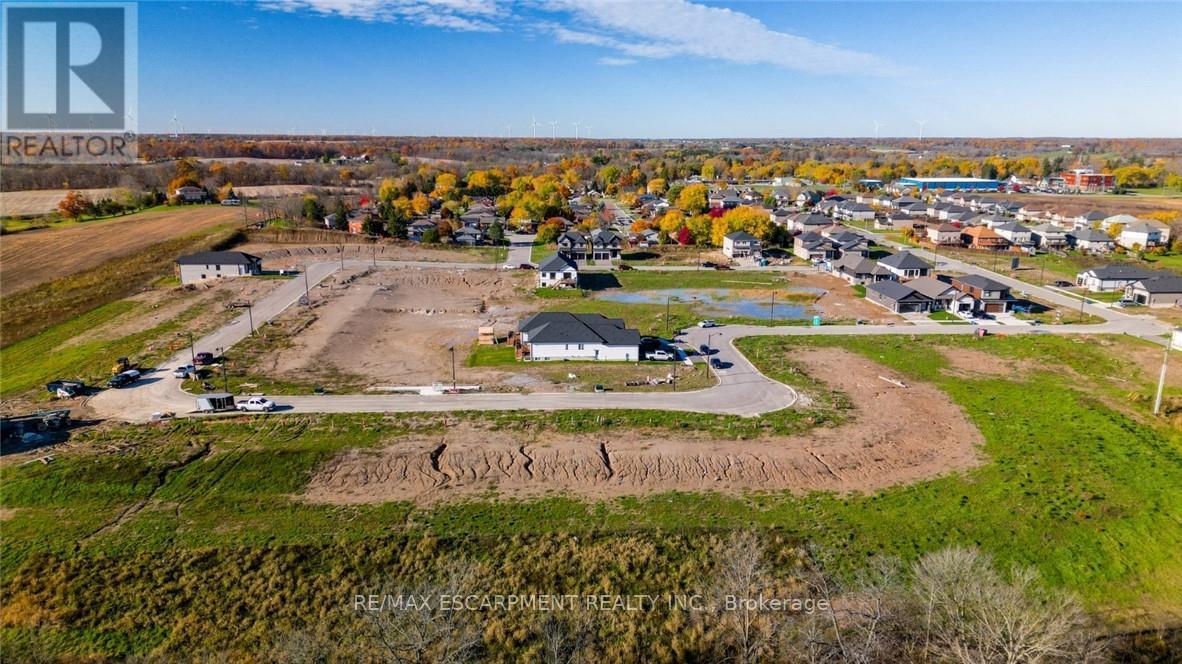 86 Pike Creek Drive, Haldimand, Ontario  N0E 1E0 - Photo 4 - X12568268