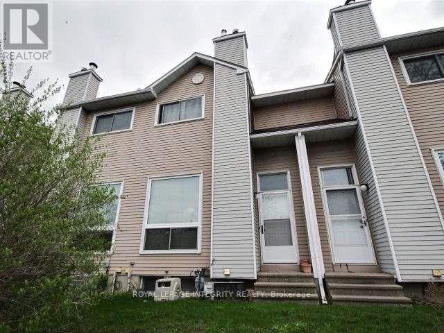 104 Esterlawn Private, Ottawa, Ontario  K2A 4B5 - Photo 2 - X12568278