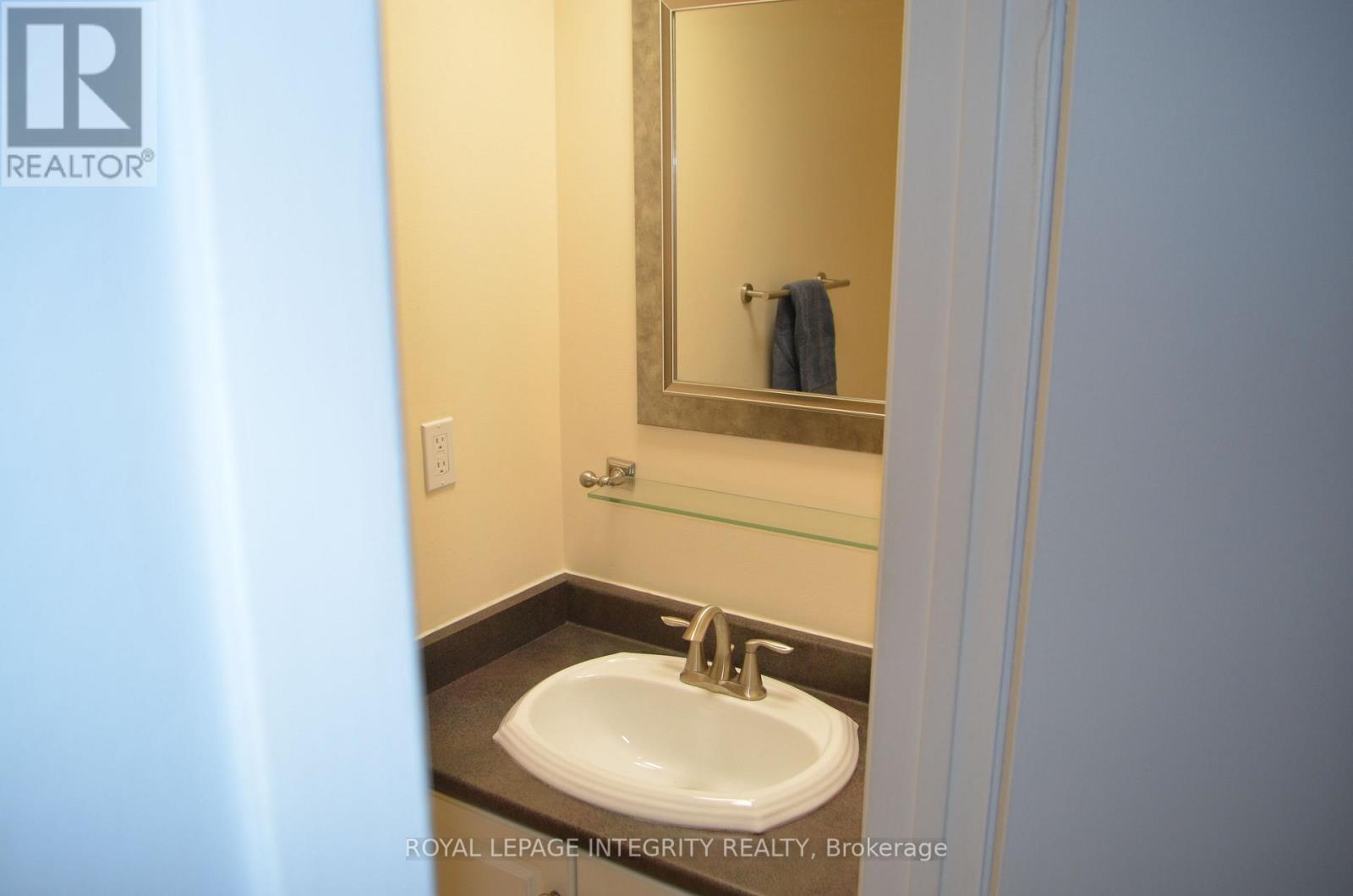 104 Esterlawn Private, Ottawa, Ontario  K2A 4B5 - Photo 23 - X12568278