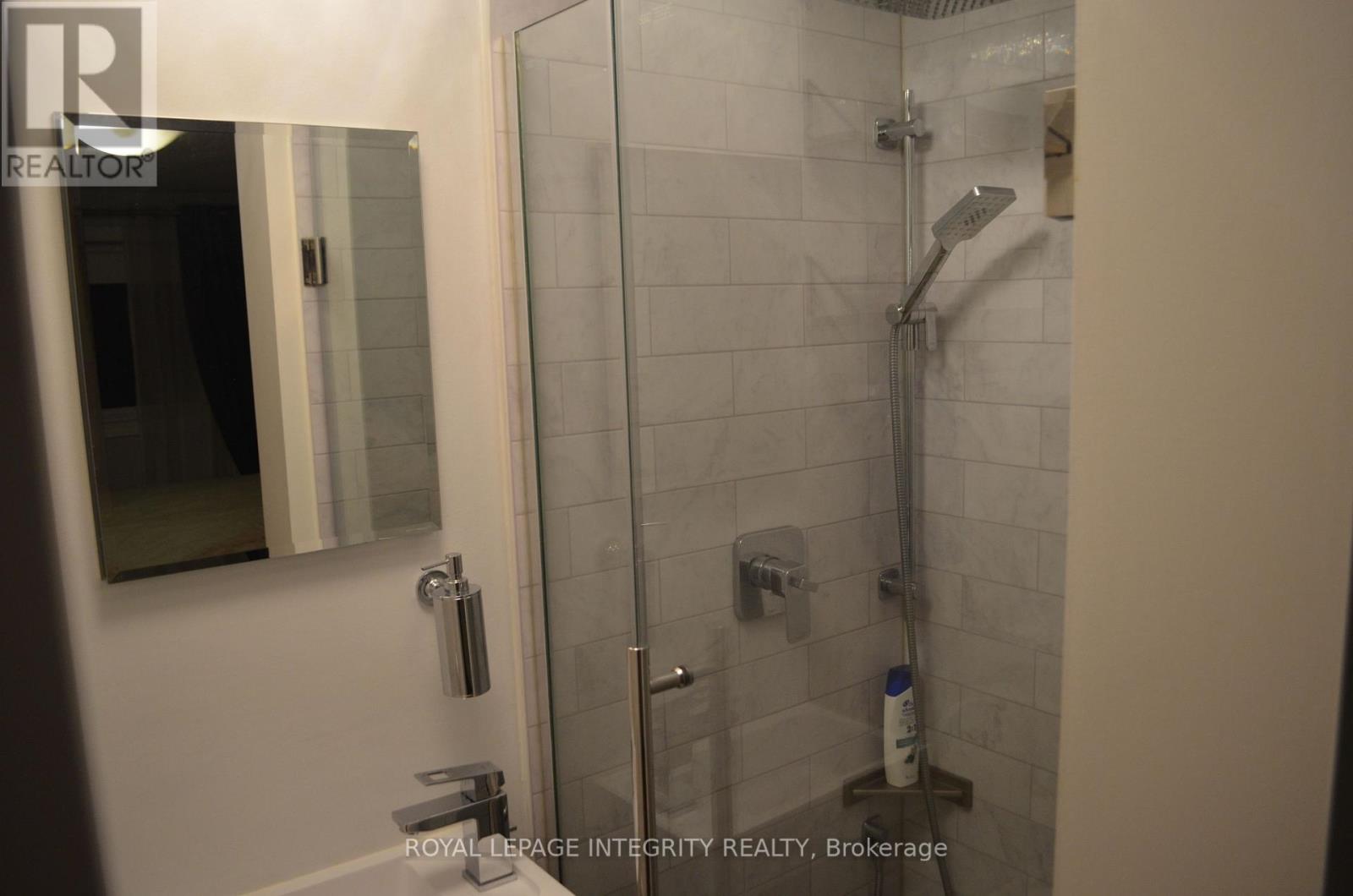 104 Esterlawn Private, Ottawa, Ontario  K2A 4B5 - Photo 26 - X12568278