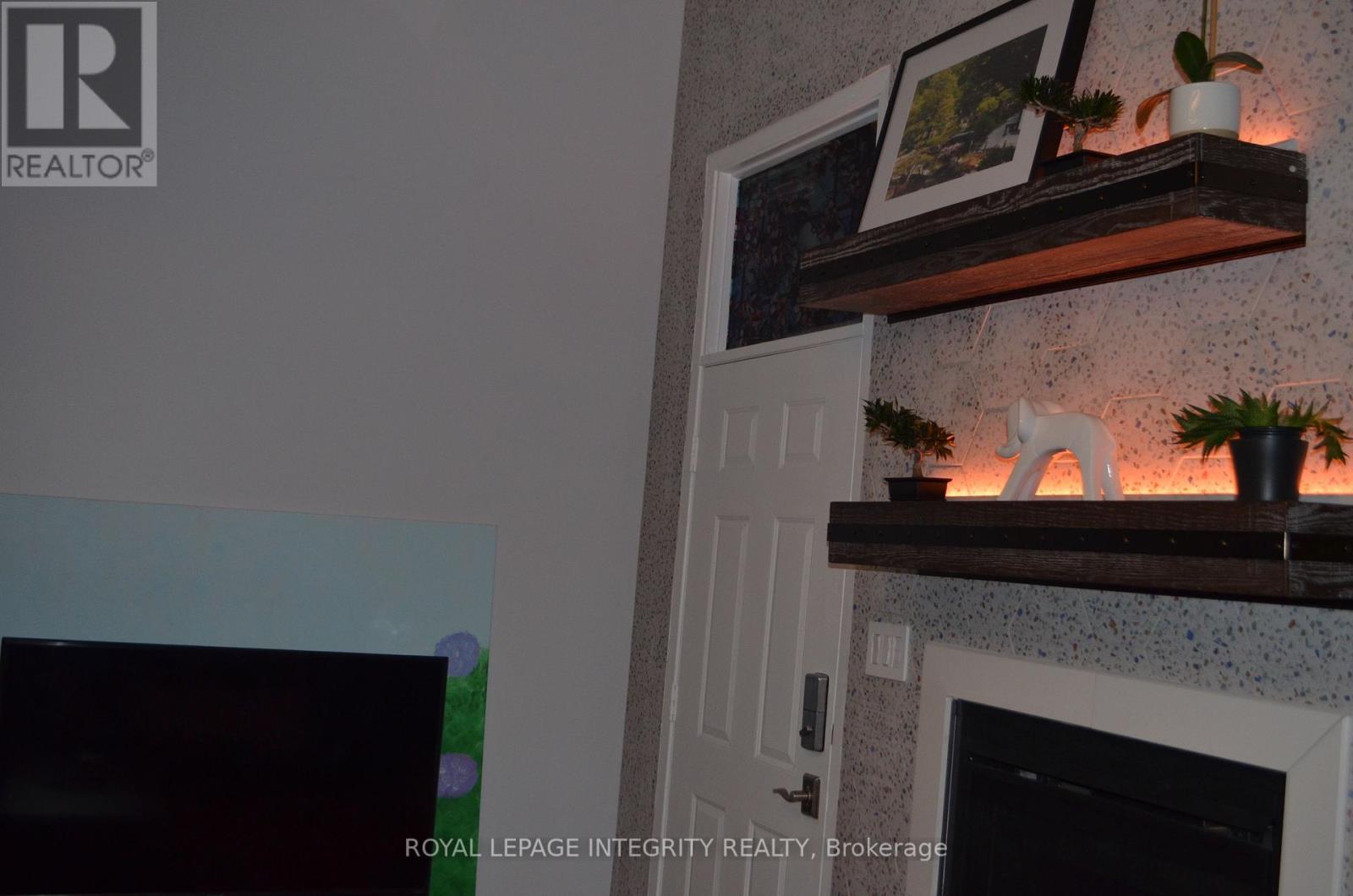 104 Esterlawn Private, Ottawa, Ontario  K2A 4B5 - Photo 7 - X12568278