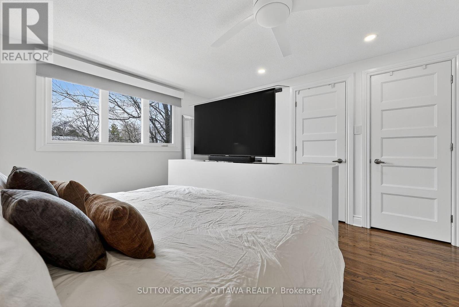 25 Southpark Drive, Ottawa, Ontario  K1B 3B8 - Photo 22 - X12568334