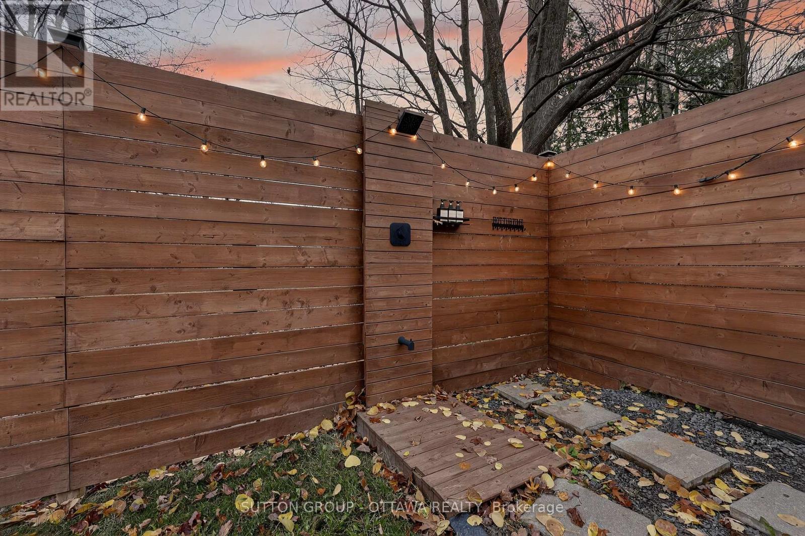 25 Southpark Drive, Ottawa, Ontario  K1B 3B8 - Photo 39 - X12568334