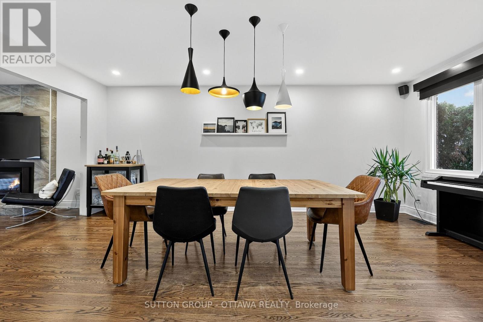 25 Southpark Drive, Ottawa, Ontario  K1B 3B8 - Photo 5 - X12568334