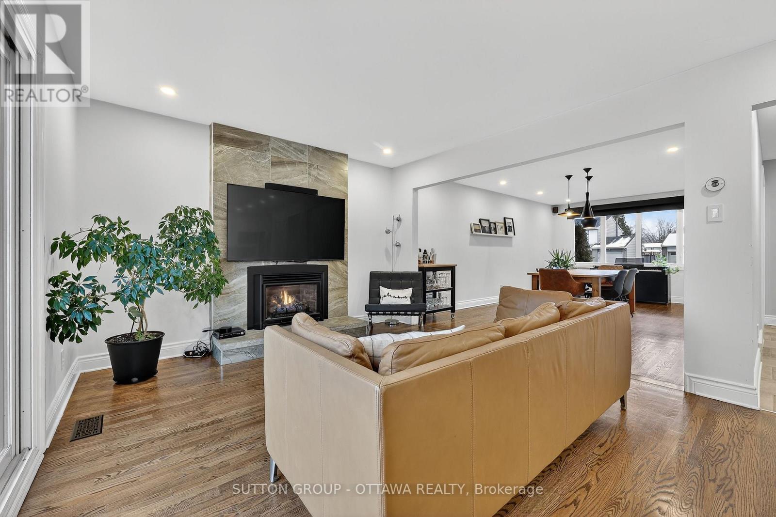 25 Southpark Drive, Ottawa, Ontario  K1B 3B8 - Photo 7 - X12568334