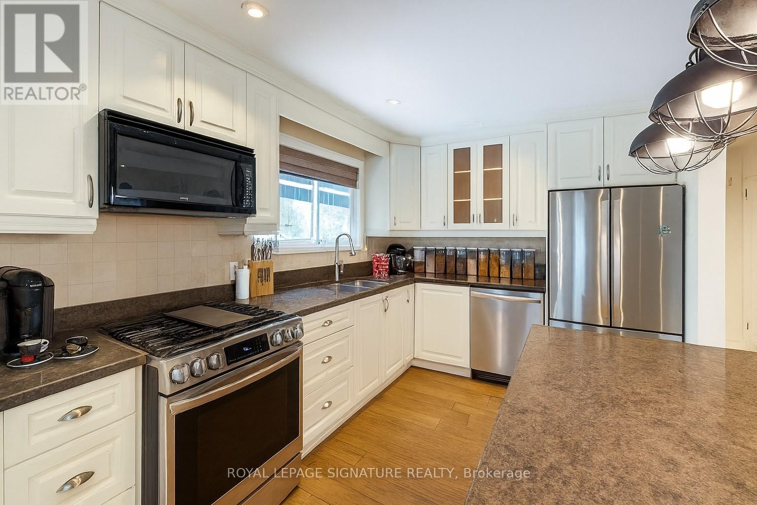 105 Catalina Drive, Toronto, Ontario  M1M 1K7 - Photo 2 - E12427437