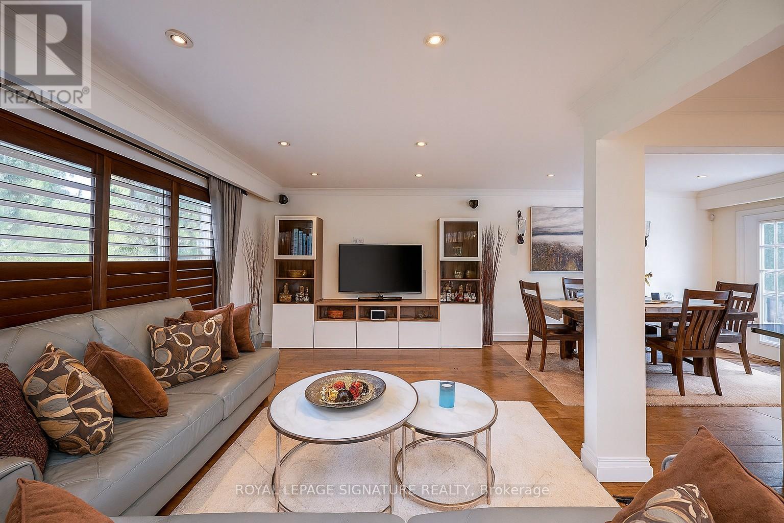 105 Catalina Drive, Toronto, Ontario  M1M 1K7 - Photo 4 - E12427437