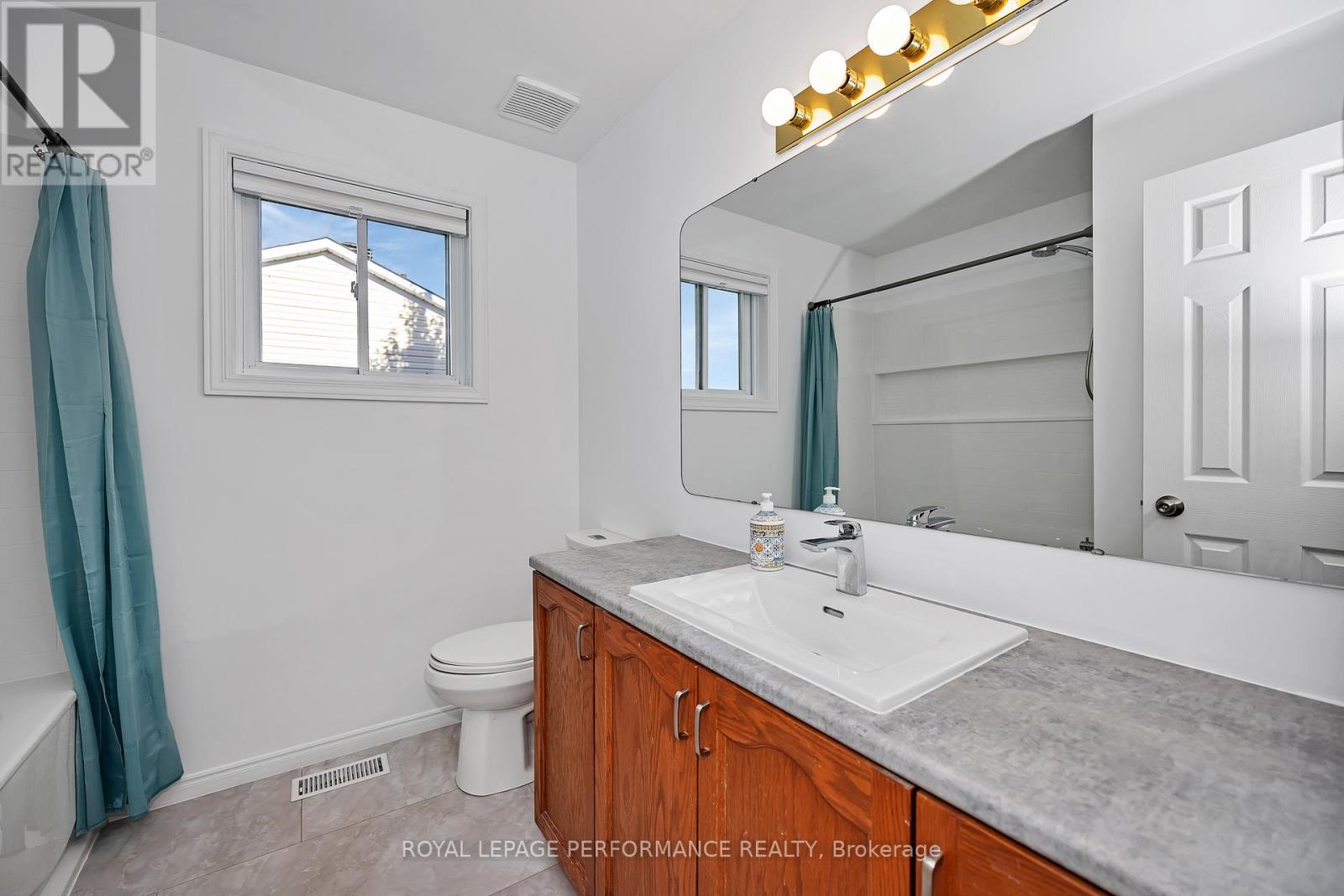 3084 Lemay Circle, Clarence-Rockland, Ontario  K4K 1A9 - Photo 24 - X12542352