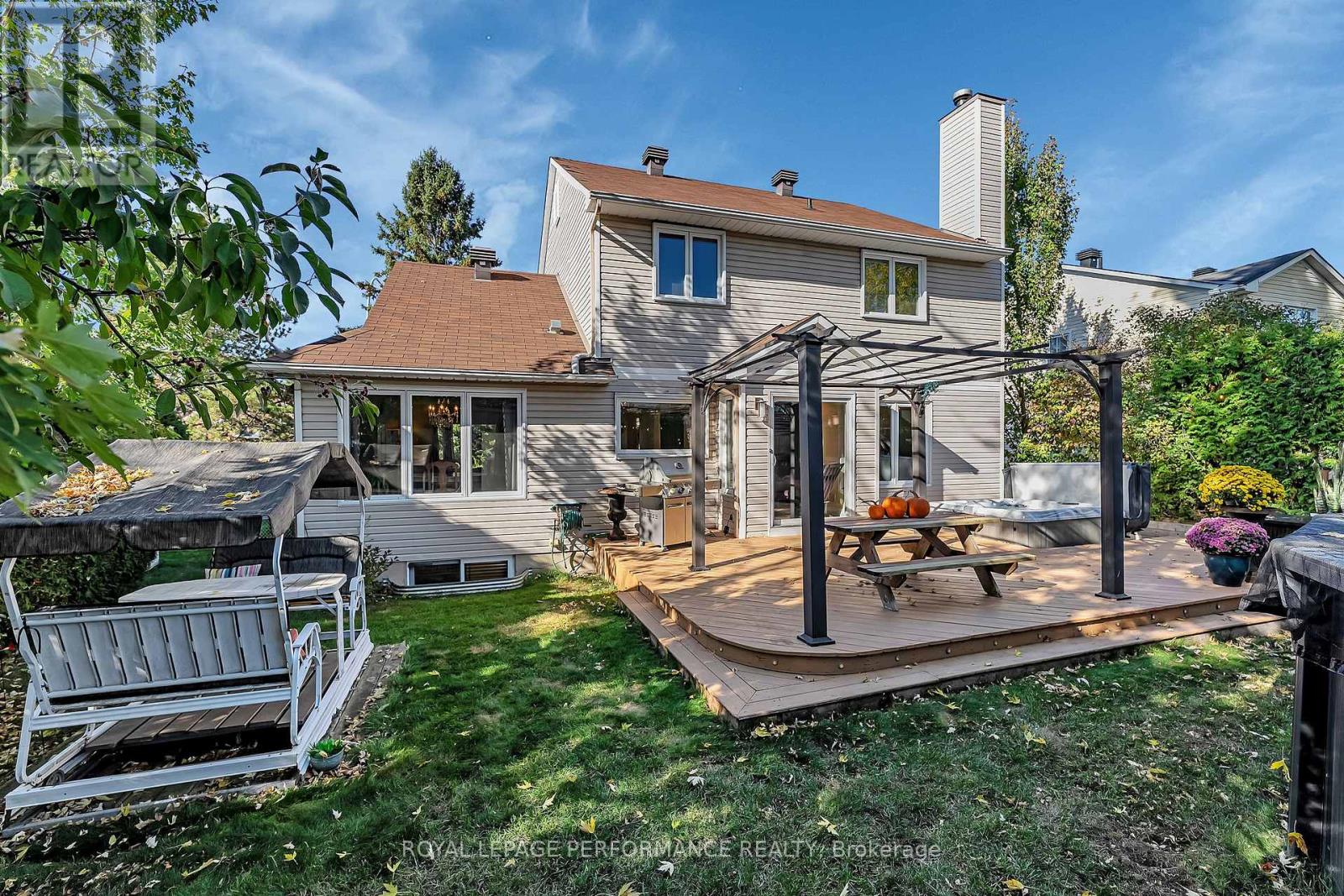 3084 Lemay Circle, Clarence-Rockland, Ontario  K4K 1A9 - Photo 37 - X12542352