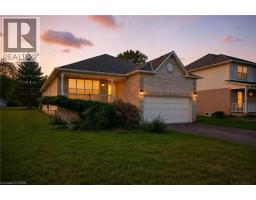 16 JONES Court, Ayr, Ontario