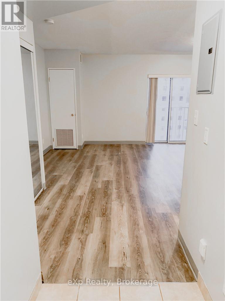 710 - 593 Strasburg Road, Kitchener, Ontario  N2E 4J1 - Photo 3 - X12568330