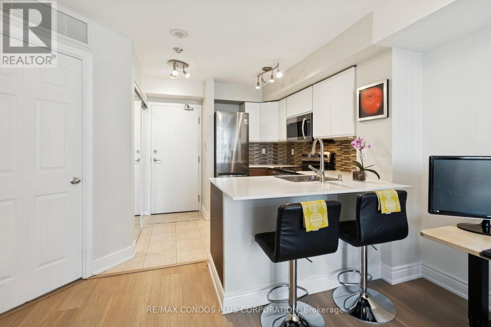 708 - 30 Harrison Garden Boulevard, Toronto, Ontario  M2N 7A9 - Photo 5 - C12568316