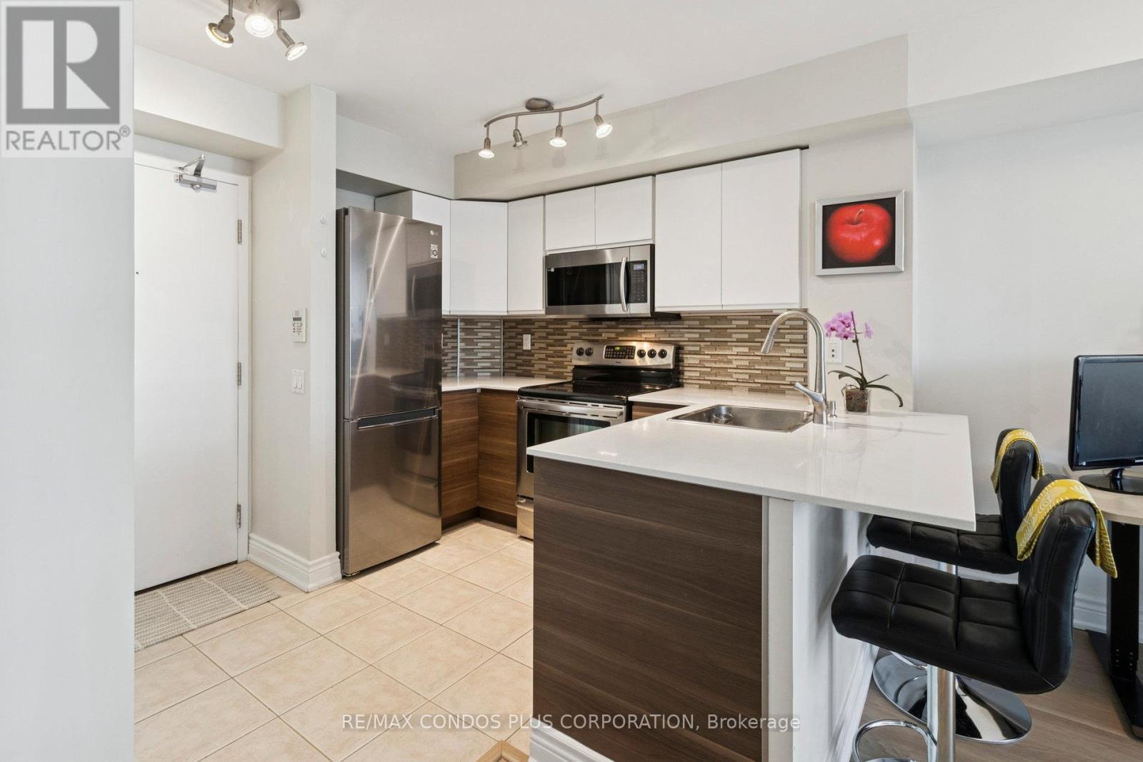 708 - 30 Harrison Garden Boulevard, Toronto, Ontario  M2N 7A9 - Photo 7 - C12568316