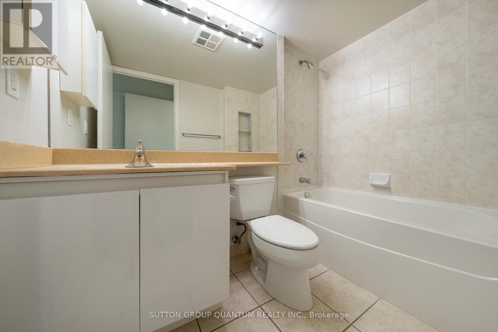 2203 - 219 Fort York Boulevard, Toronto, Ontario  M5V 1B1 - Photo 14 - C12568348