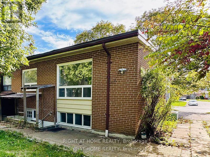 Entire House - 69 Roywood Drive, Toronto, Ontario  M3A 2C9 - Photo 13 - C12568362