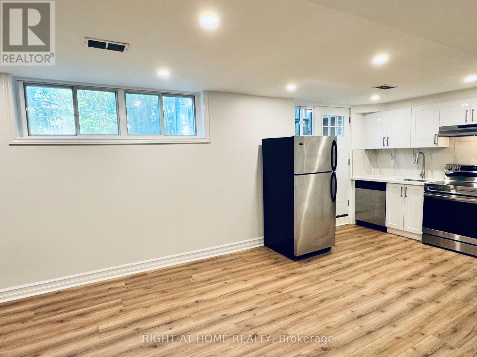 Entire House - 69 Roywood Drive, Toronto, Ontario  M3A 2C9 - Photo 14 - C12568362