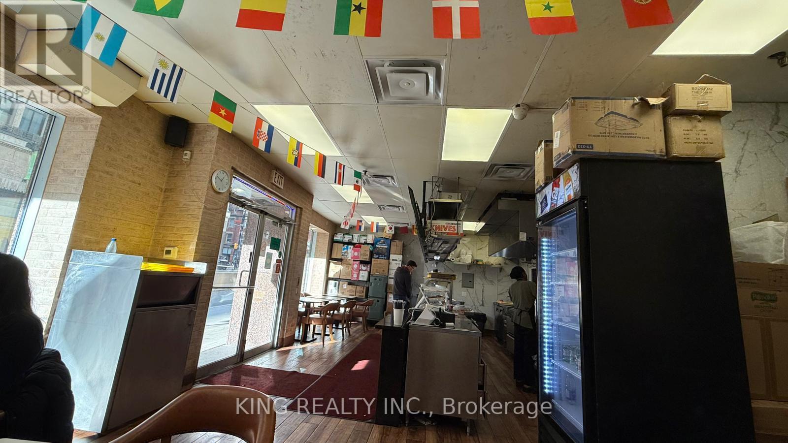 439 Yonge Street, Toronto, Ontario  M5B 1T3 - Photo 6 - C12568368