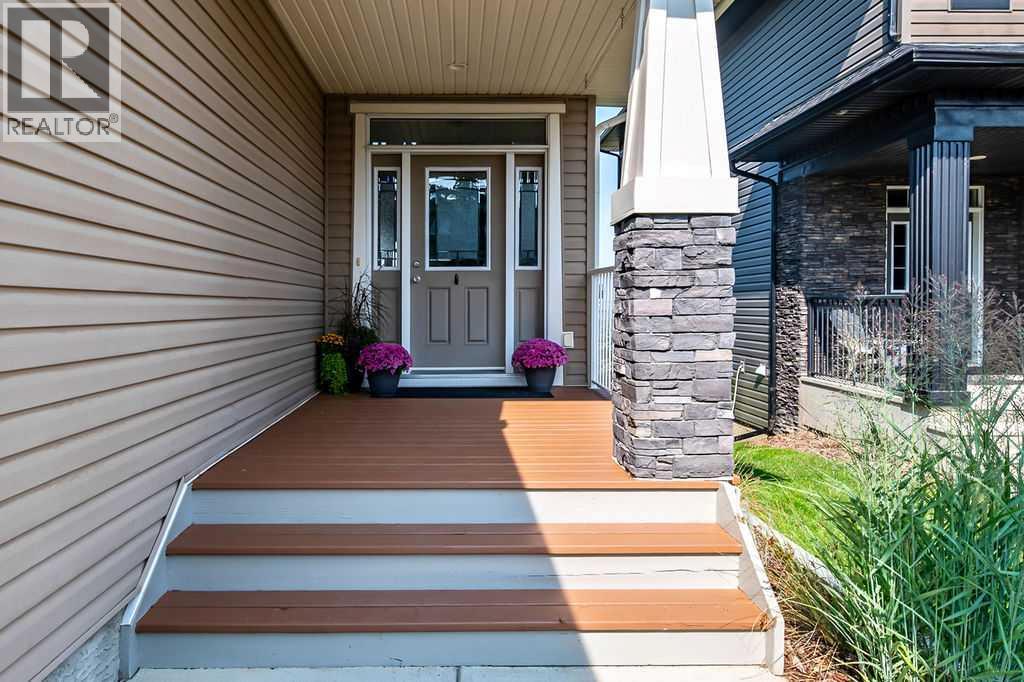 120 Westland View, Okotoks, Alberta  T1S 0K9 - Photo 2 - A2253671
