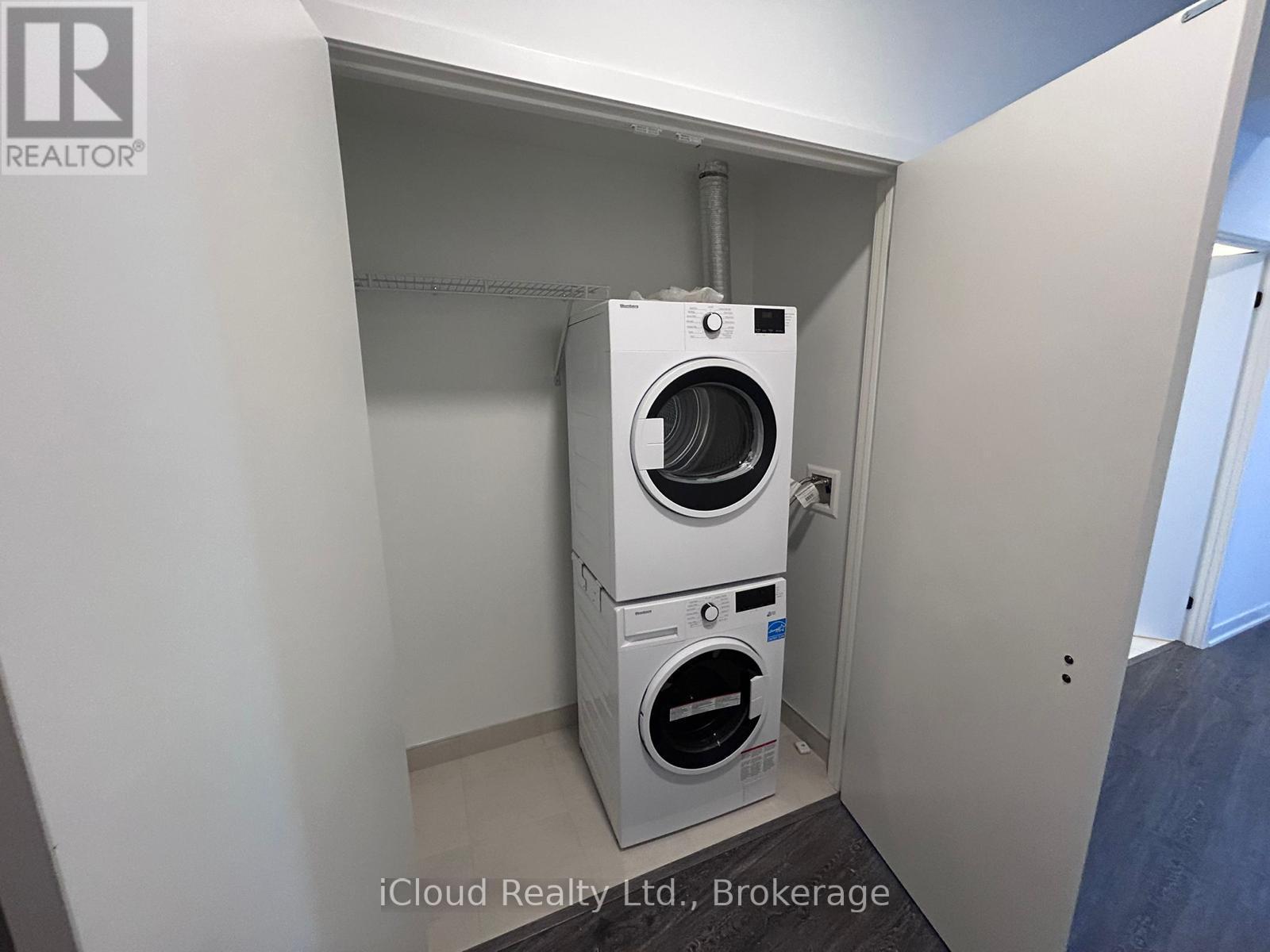 1013 - 2495 Eglinton Avenue W, Mississauga, Ontario  L5M 2T2 - Photo 10 - W12536158