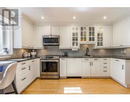 32 - 51 BROADFIELD DRIVE, Toronto, Ontario