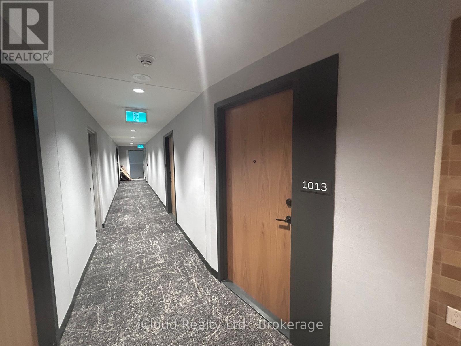 1013 - 2495 Eglinton Avenue W, Mississauga, Ontario  L5M 2T2 - Photo 3 - W12536158