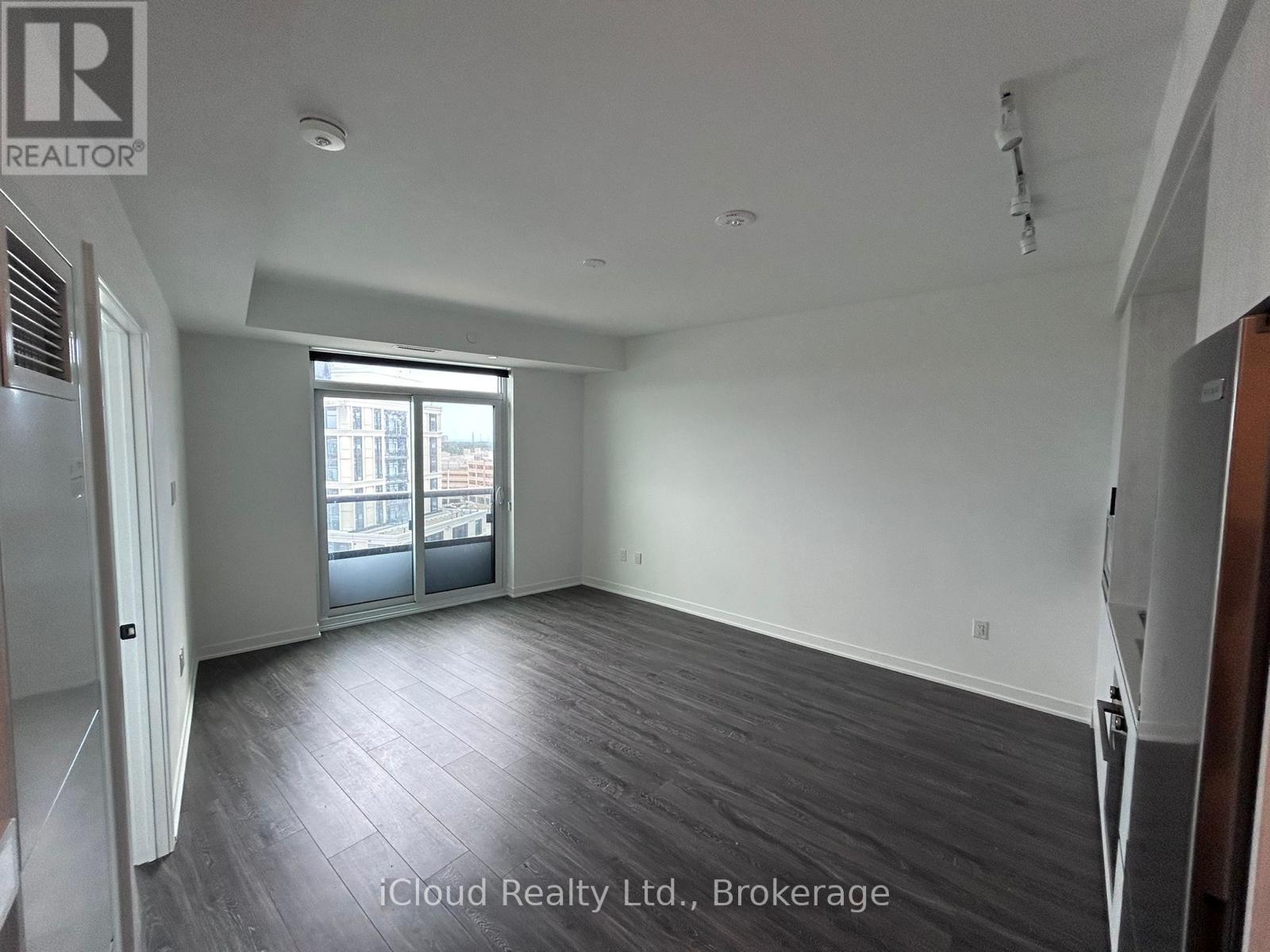 1013 - 2495 Eglinton Avenue W, Mississauga, Ontario  L5M 2T2 - Photo 6 - W12536158