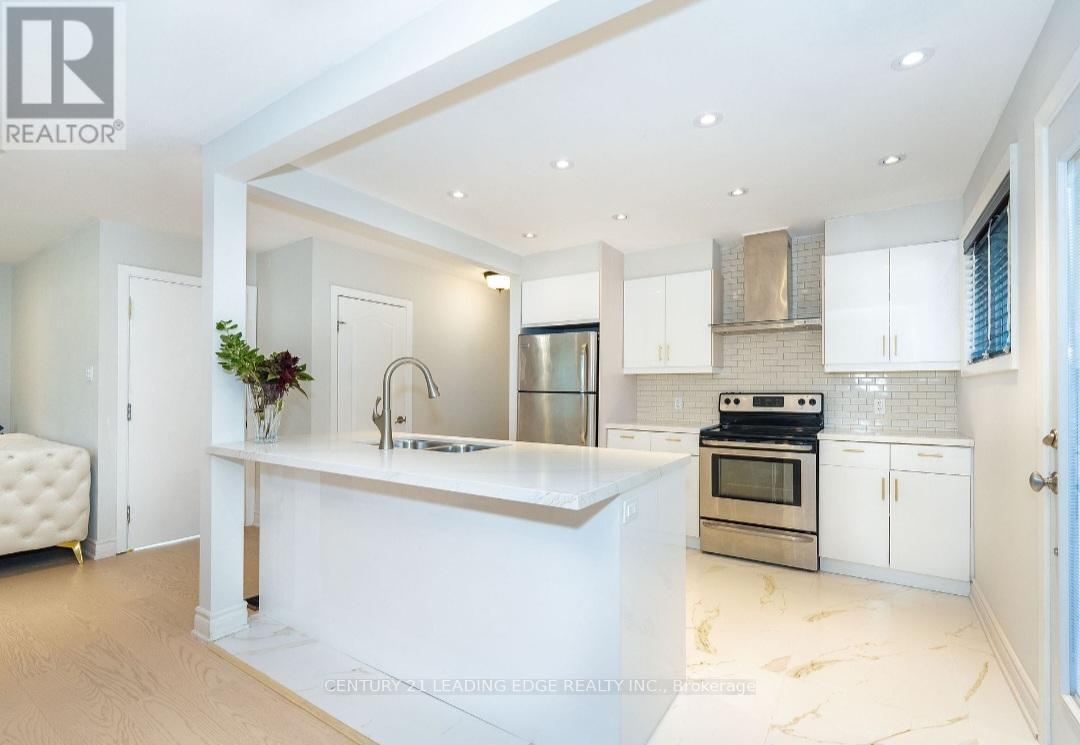 Main - 30 Foreht Crescent, Aurora, Ontario  L4G 3E8 - Photo 7 - N12568314