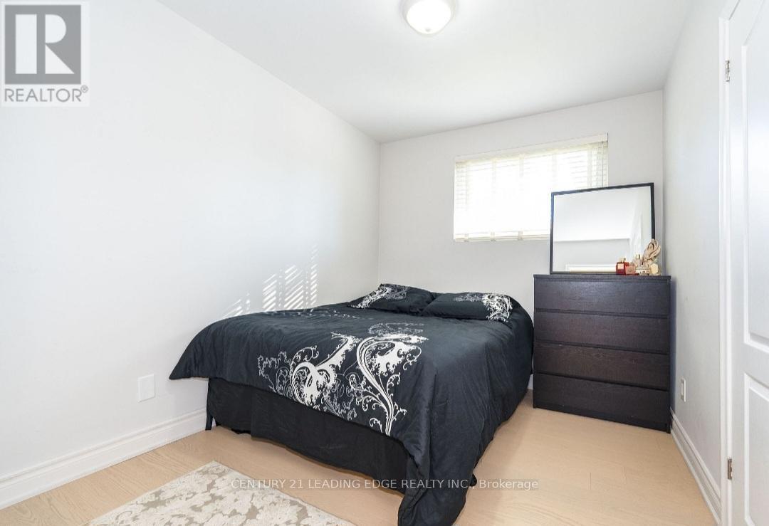 Main - 30 Foreht Crescent, Aurora, Ontario  L4G 3E8 - Photo 9 - N12568314