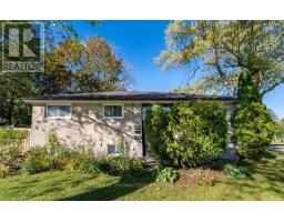 MAIN - 30 FOREHT CRESCENT, Aurora, Ontario