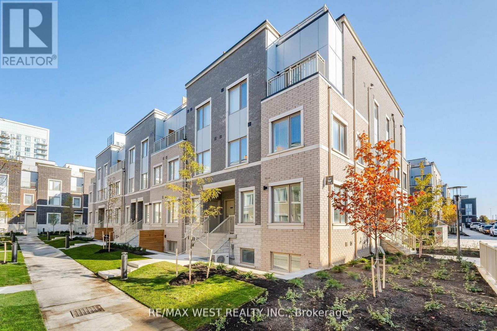 195 - 141 Honeycrisp Crescent, Vaughan, Ontario  L4K 5Z8 - Photo 2 - N12568350