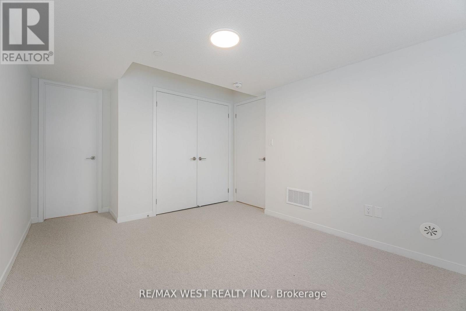 195 - 141 Honeycrisp Crescent, Vaughan, Ontario  L4K 5Z8 - Photo 22 - N12568350