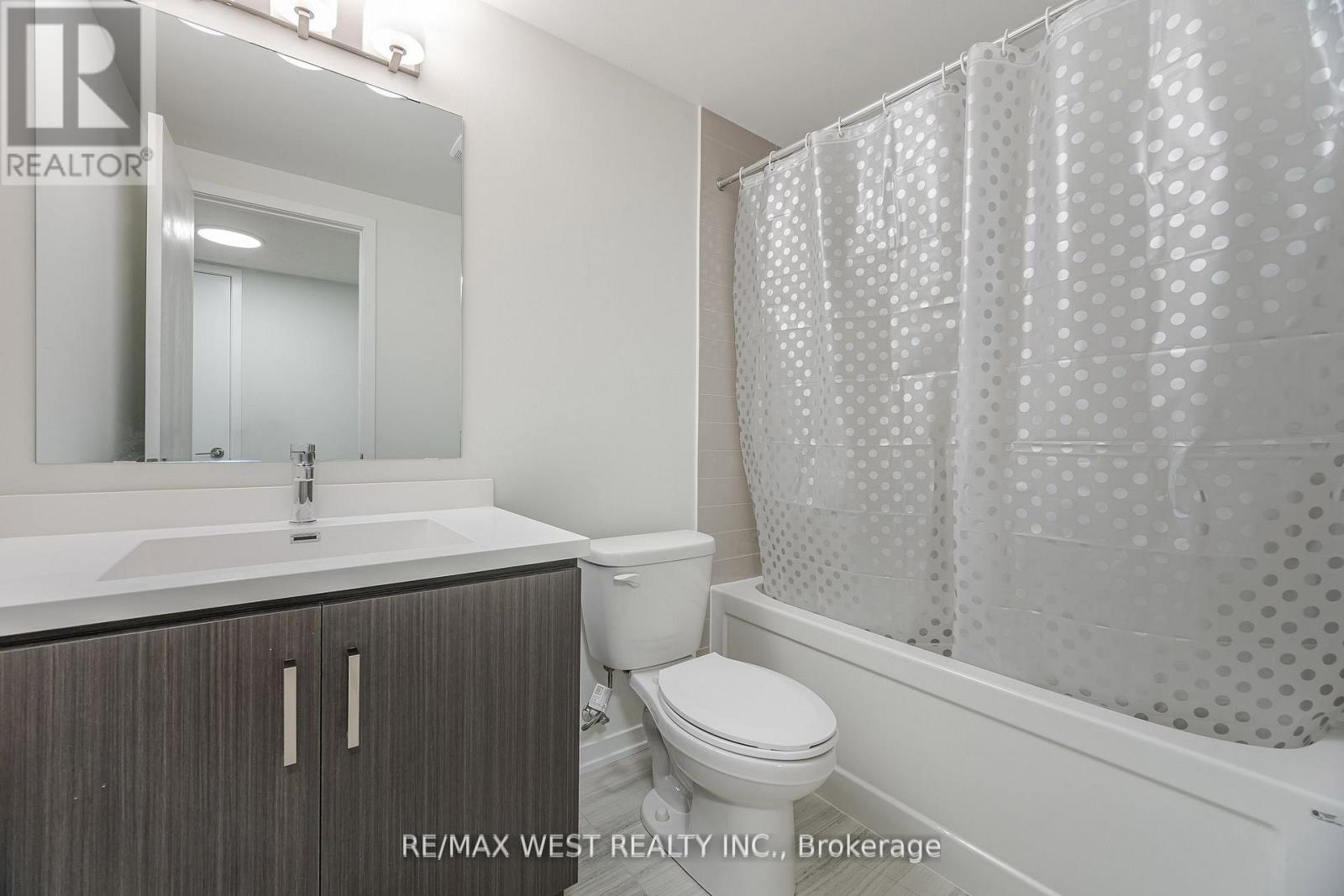 195 - 141 Honeycrisp Crescent, Vaughan, Ontario  L4K 5Z8 - Photo 26 - N12568350