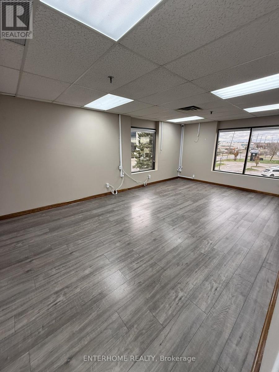 1124 Stellar Drive, Newmarket, Ontario  L3Y 7B7 - Photo 11 - N12568366