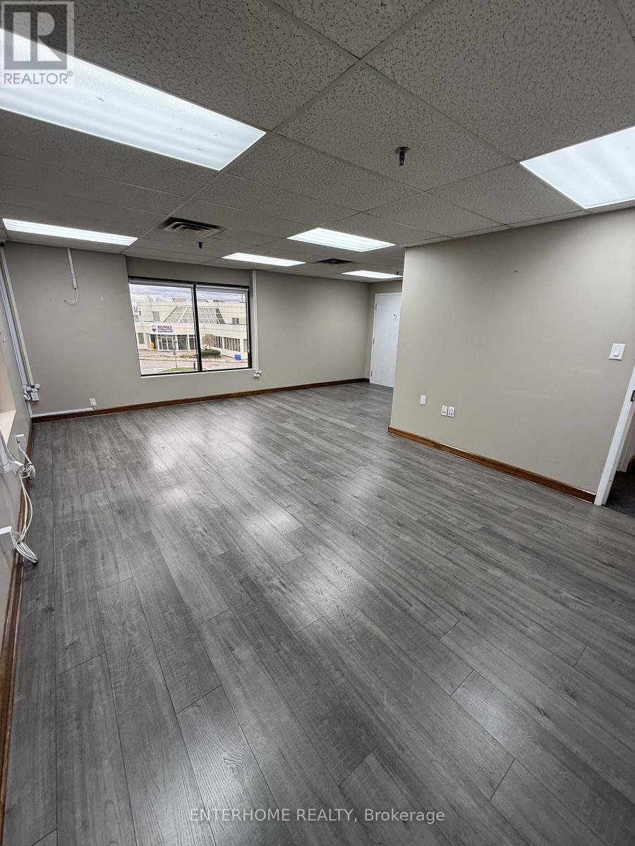 1124 Stellar Drive, Newmarket, Ontario  L3Y 7B7 - Photo 12 - N12568366