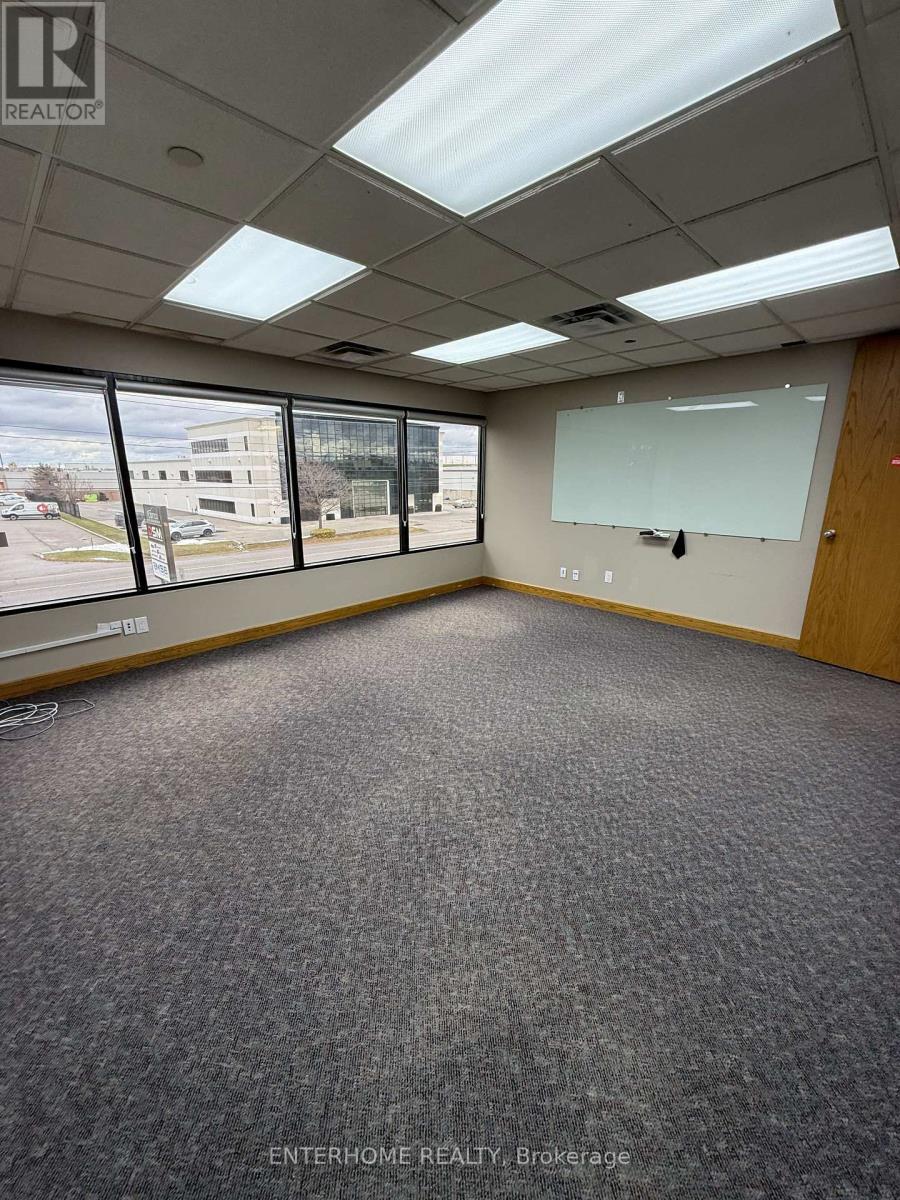 1124 Stellar Drive, Newmarket, Ontario  L3Y 7B7 - Photo 15 - N12568366