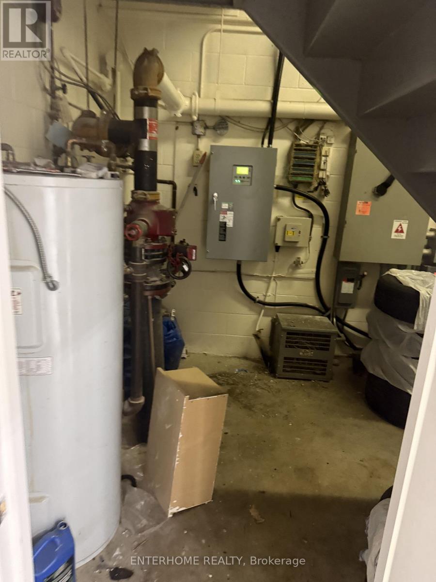 1124 Stellar Drive, Newmarket, Ontario  L3Y 7B7 - Photo 22 - N12568366