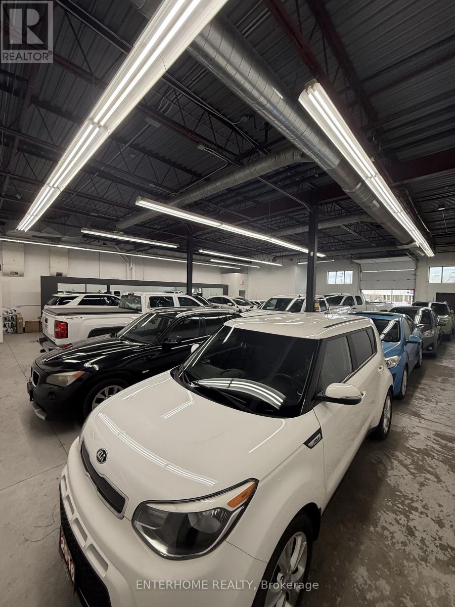 1124 Stellar Drive, Newmarket, Ontario  L3Y 7B7 - Photo 35 - N12568366