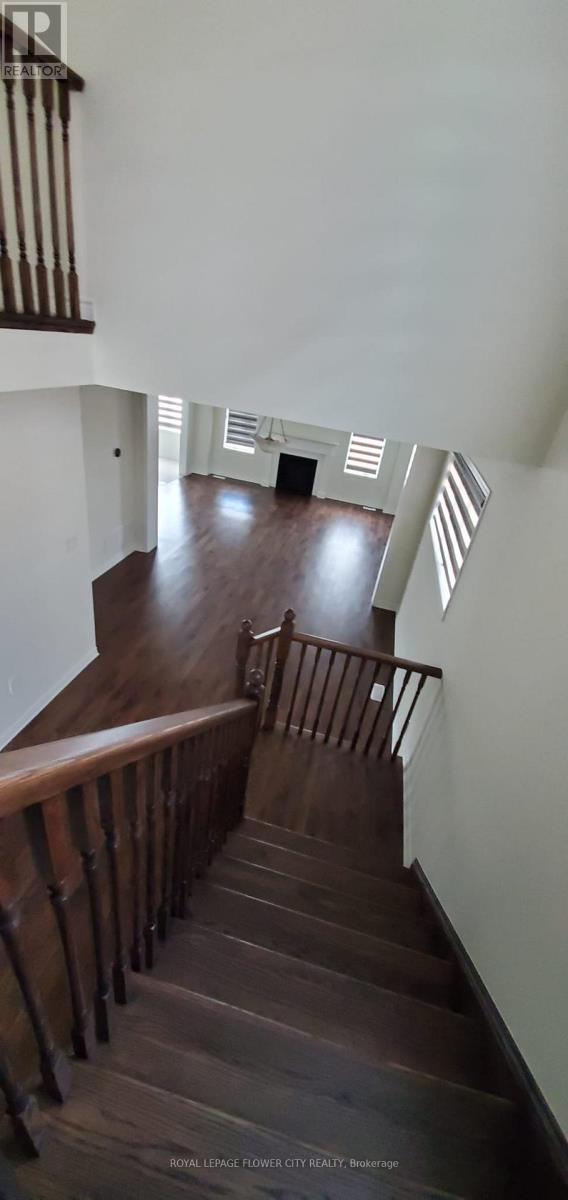 24 Herrick Drive, Brampton, Ontario  L7A 5G2 - Photo 10 - W12568290