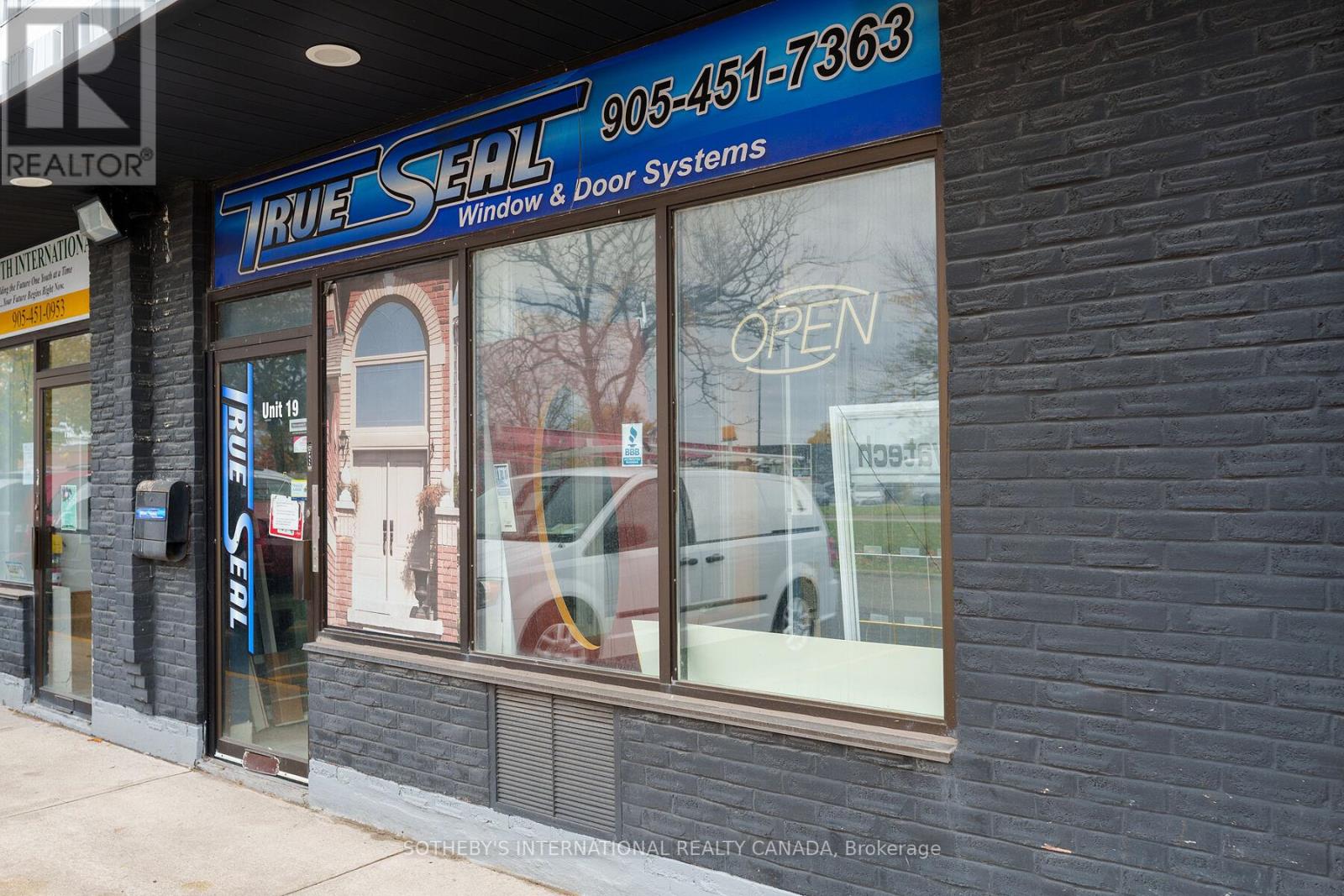 10 - 289 Rutherford Road S, Brampton, Ontario  L6W 3R9 - Photo 5 - W12568298