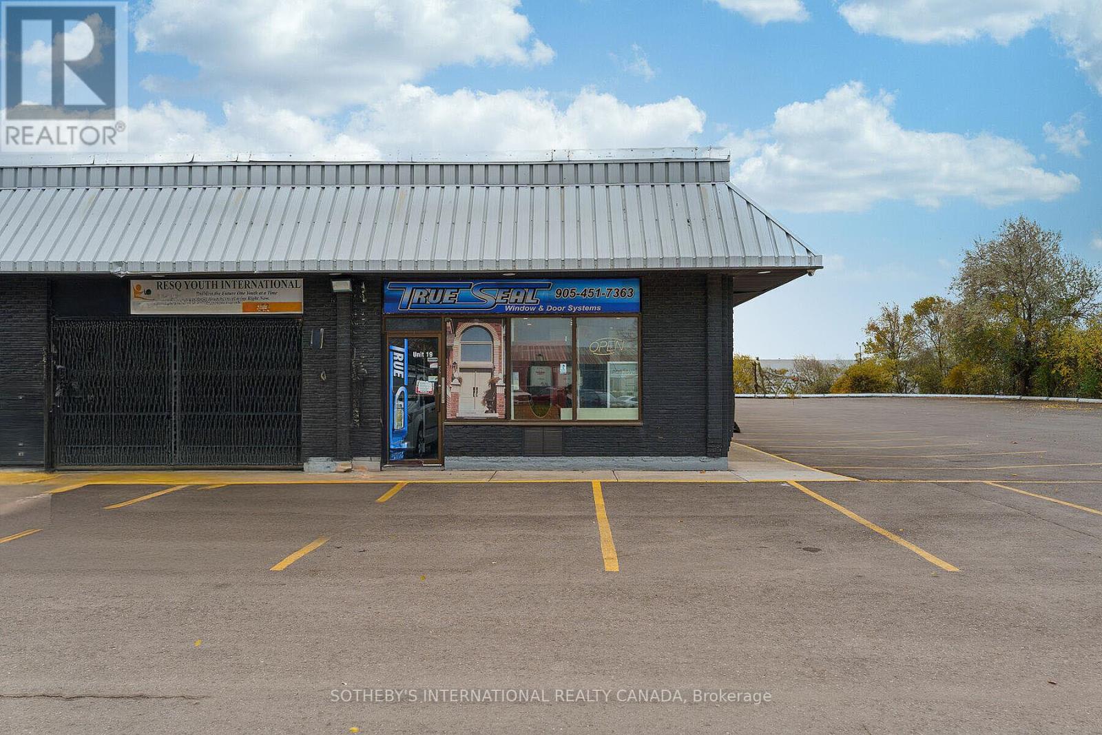 10 - 289 Rutherford Road S, Brampton, Ontario  L6W 3R9 - Photo 8 - W12568298