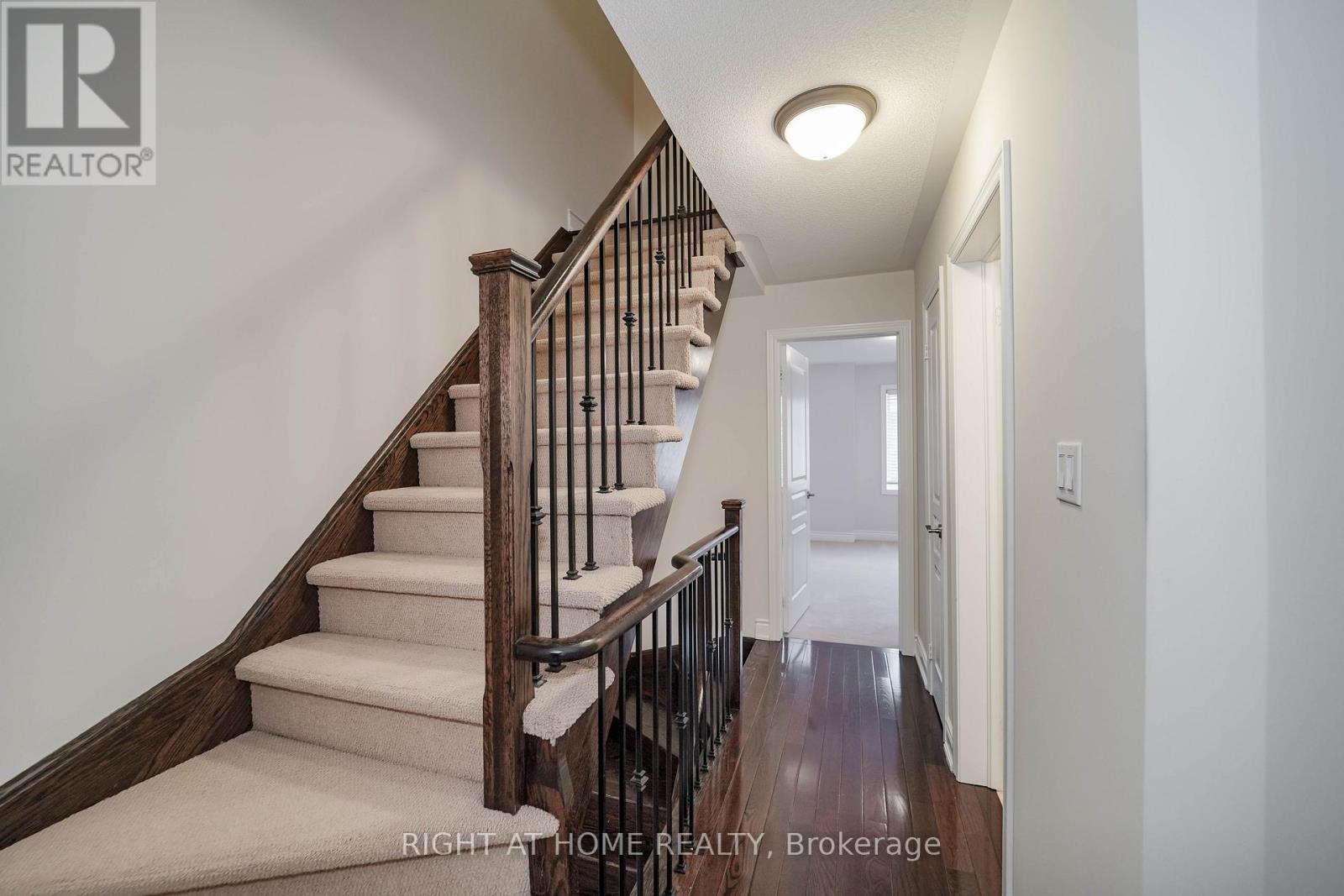 9 Streight Lane, Toronto, Ontario  M9B 0A3 - Photo 23 - W12568320