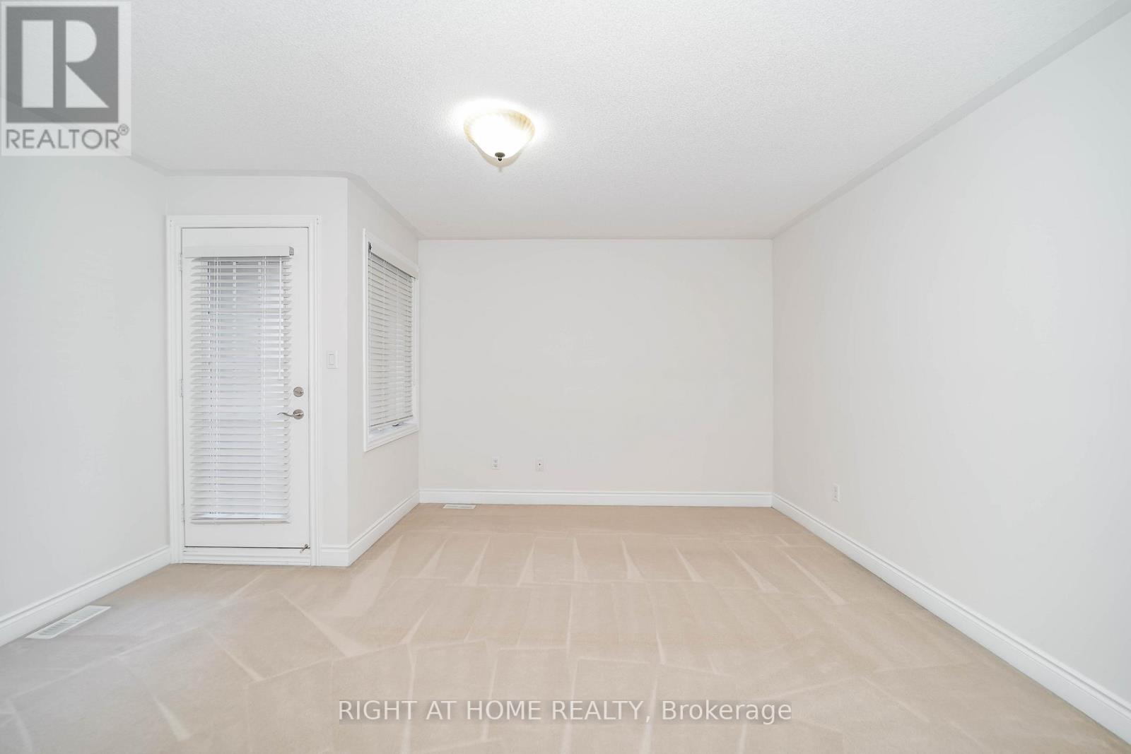 9 Streight Lane, Toronto, Ontario  M9B 0A3 - Photo 24 - W12568320